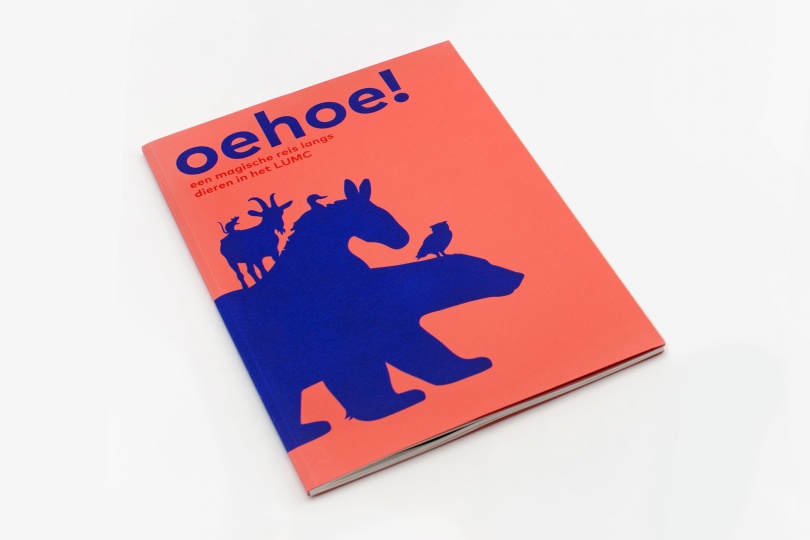 Oehoe! - doe-voel-beleef-boek langs dierenkunstwerken in het LUMC